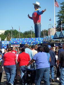 Dave and Renee at Fair (11).JPG